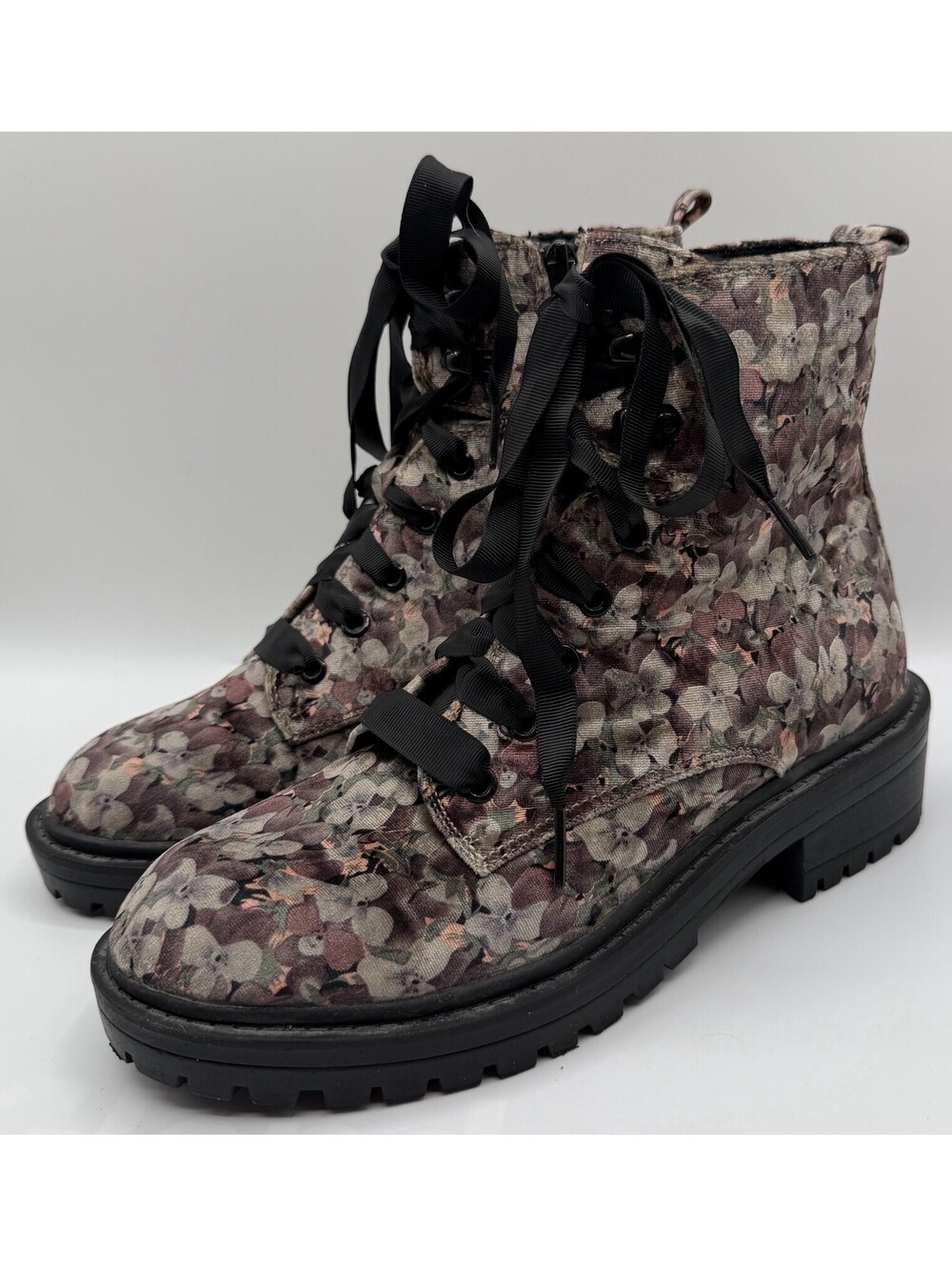 Candies Velvet Floral Combat Boots Chunky Sole Ankle Lace Up Zip Up 8.5 EUC Goth